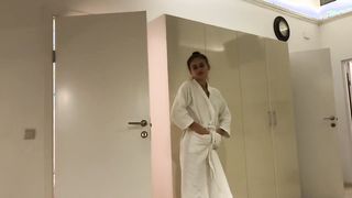 Orosz tini kicsike nőci hátsó bejáratba kefélbe