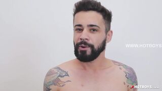 Brazil csávót dugják a hatalmas farkú barna pasik