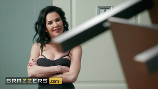 Brazzers - Veronica Avluv hátsója bekúrva