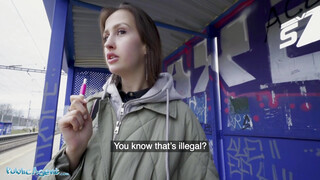 Public Agent - Fiatal hölgyemény pénzért kúrel