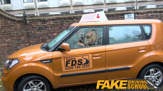 Fake Driving School - nagymellű lány dug a jogsiért