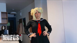 Mofos - Sweetie Fox a cosplayes nőci análba dugva