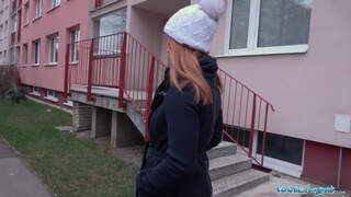 Jenny Manson a fullos orosz nőci - Public Agent