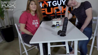 Hot guys fuck - a kicsike japán kiscsaj és a japán krapek
