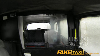 FakeTaxi - Csöcsös anyuci megdöngetve