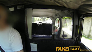 FakeTaxi - Rio Lee a méretes mellű csoki kisasszony