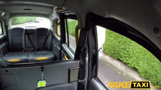 Fake Taxi - Óriás csöcsű milf meghágva