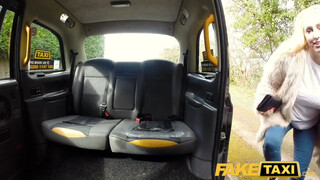 Fake Taxi - Méretes keblű világos szőke megdugva