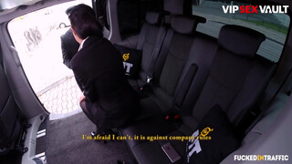 FuckedInTraffic - Jocelyne szexy cseh csaj és a sofőr