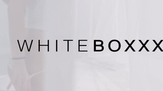 WhiteBoxxx - nyuszinak öltözött kisasszony megdöngetve