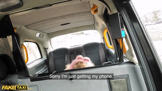 Fake Taxi - Szexy latin amerikai kiscsaj megdugva a taxiban