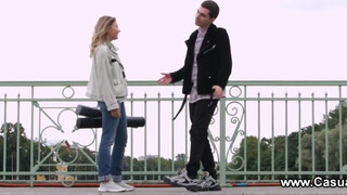 Casual Tini Szex - fullos fekete csaj és a barátja