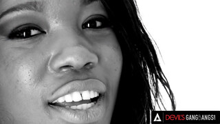 DevilsGangbangs - Mya Mays és a 4 fehér bré
