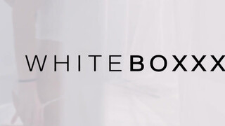 WHITEBOXXX - Kaisa Nord a méretes cickós orosz picsa