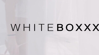 WHITEBOXXX - Francys Belle a méretes keblű picsa
