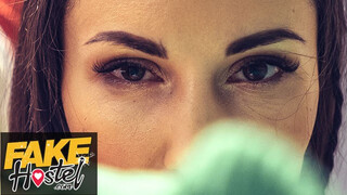 Fake Hostel HD - Lilu Moon a izgató orosz kisasszony