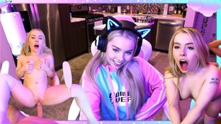 Haley Spades a szexy gamer csajszi