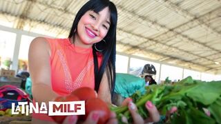 Sofia Galindo forró spanyol seggét durván megdugják szaftos muffban