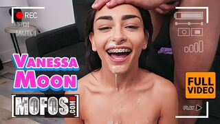 Karcsú néger Vanessa Moon megküzd jmac méretes farkával minden pózban