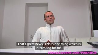 Szexy milf ügynök teszteli a hardcore pasit