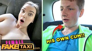 Lady Gang megőrül a hatalmas faszú tini pov szopásán a taxisban