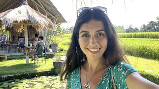 Tini spiné spermaarcú carbonaraevéssel a nyilvános kávézóban