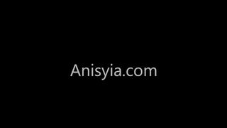 Anisyia rendesen cidázza a méretes pélót livejasminen